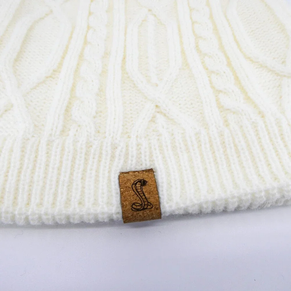 Cobra Winter Hat Womens One‎ Size White Cable Knit Preppy Cap Car Ouray Sports